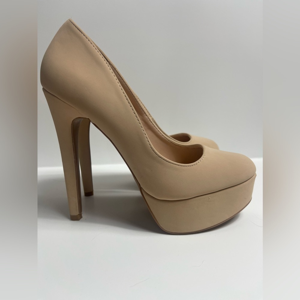 Cream charlotte russe heels size 7